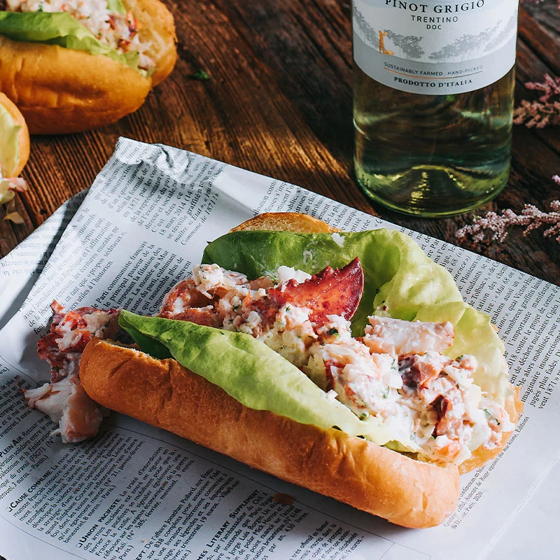 Lobster Roll Heaven Discovering the Perfect Places for Indulging in