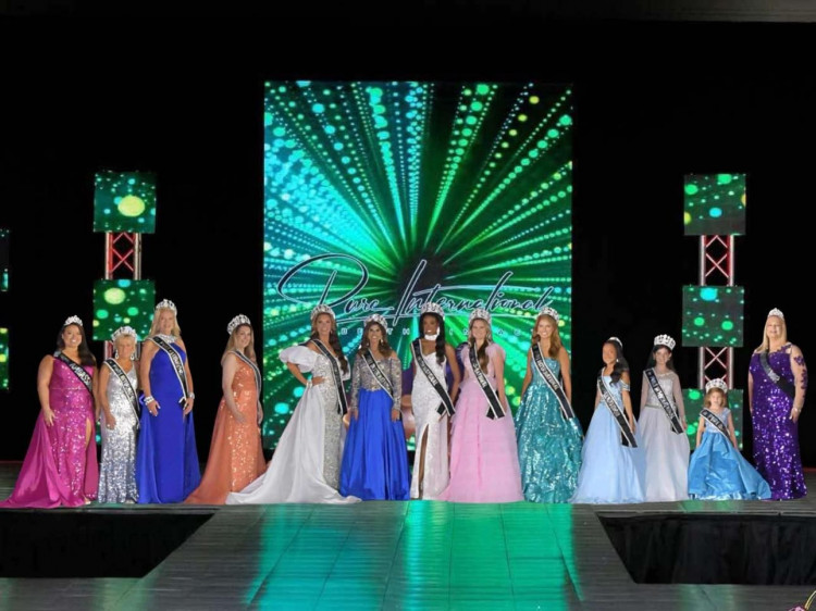 Home [www.pureinternationalpageants.com]