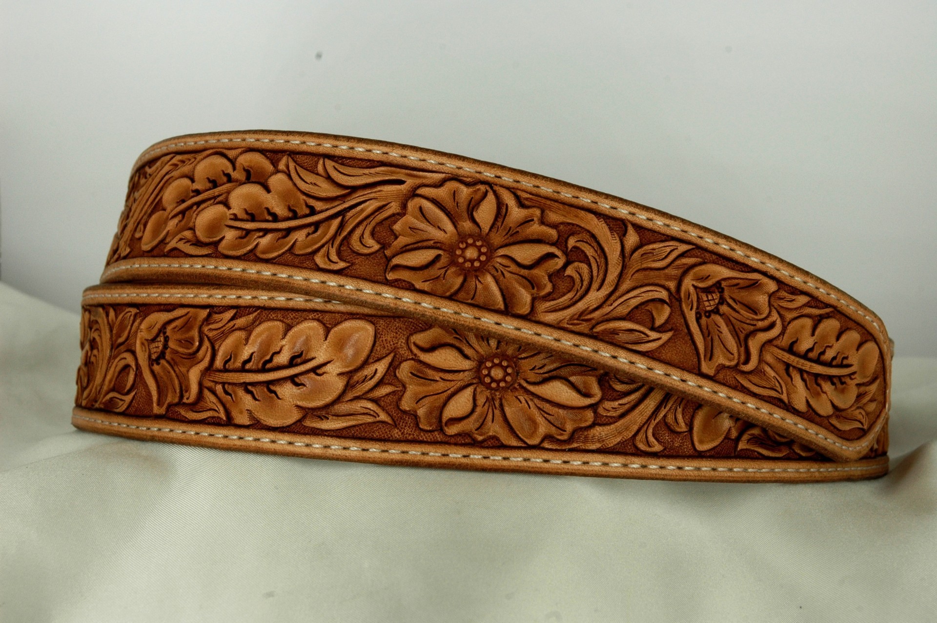 Lone Tree Leather Works | Custom Features for Hand Tooled Leather Belts