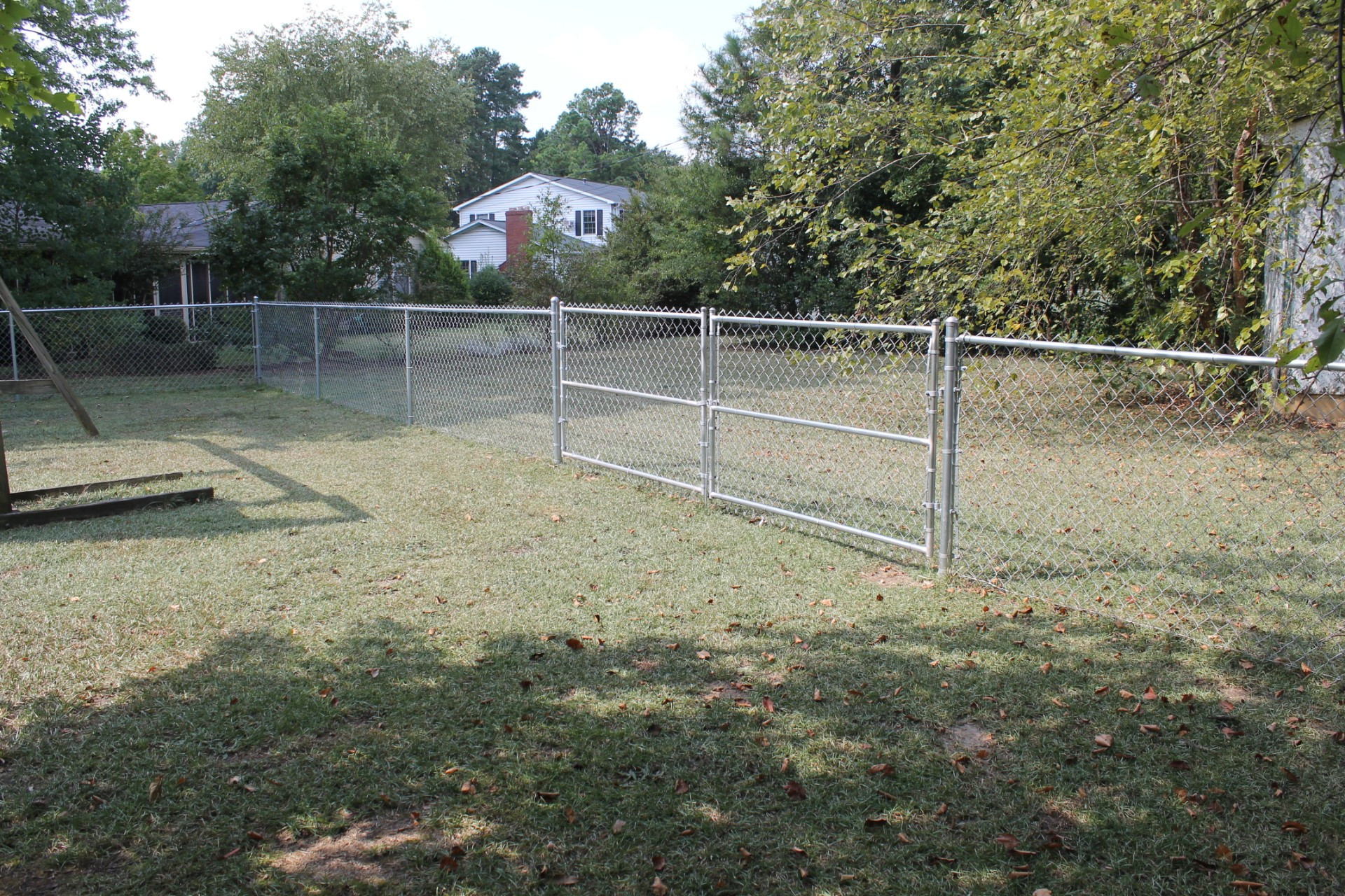 ELECTRIC FENCE AND WIRE FENCE – W-Bar-Y Fence Company –
