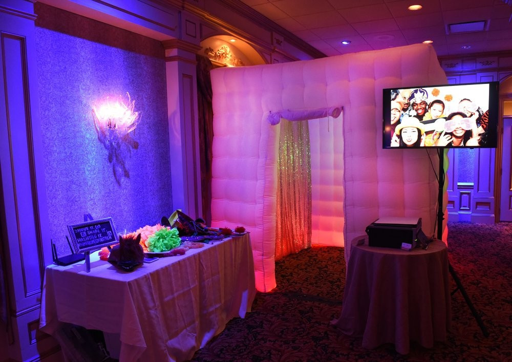 Enclosed Photo Booth