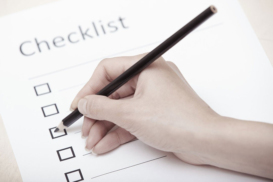 Checklist on SERP software features.