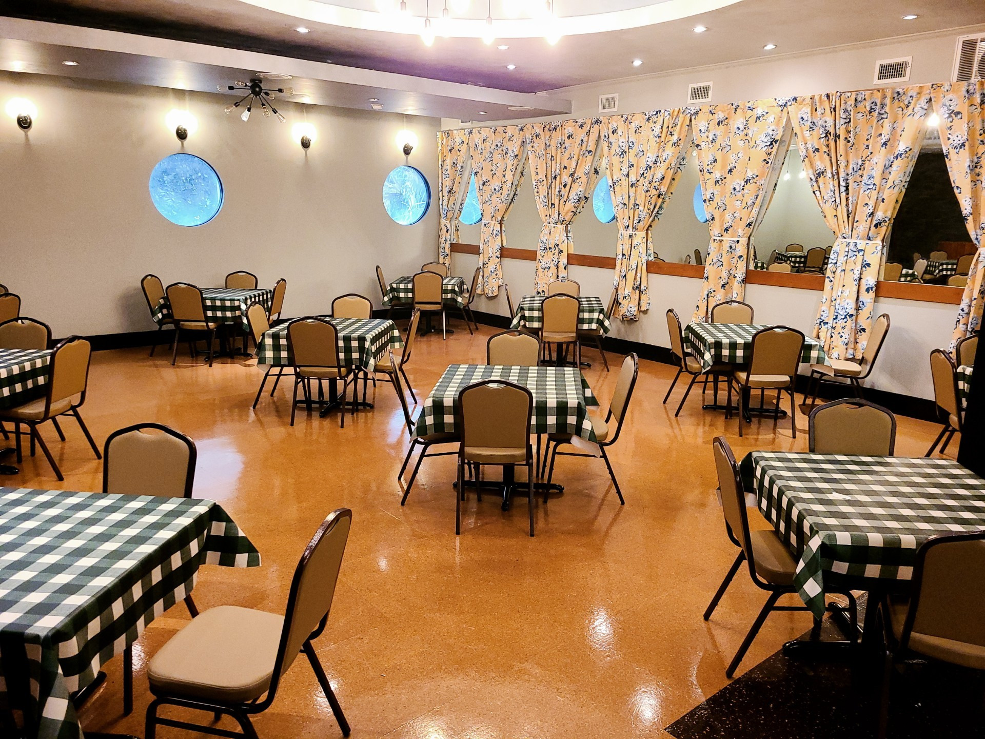 Pauline's Dining Room, Orangeburg, SC, Restaurant, Southern Restaurant