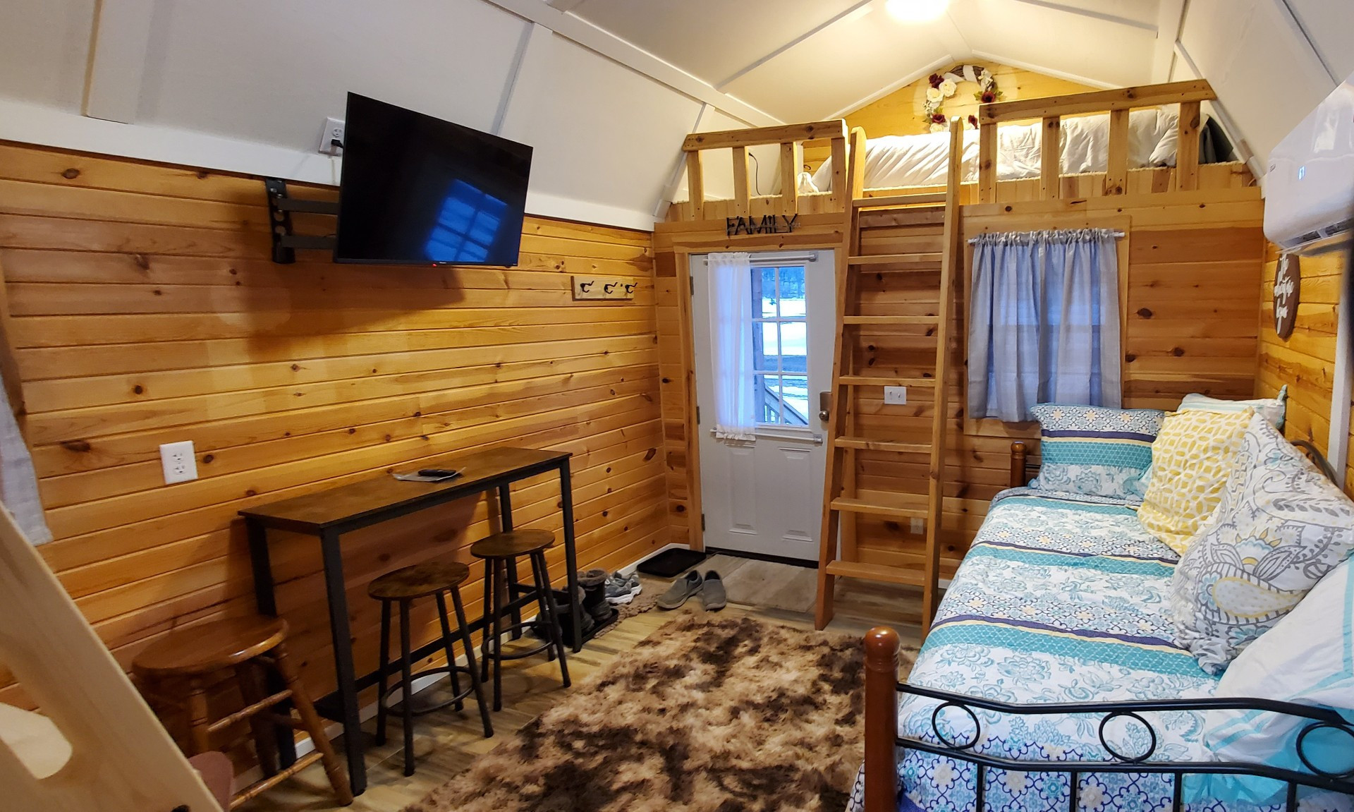 Trailhead Cabins and Camping - Photo 2