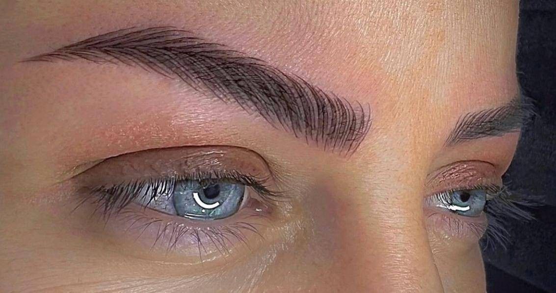 Hyper Realistic Brows
