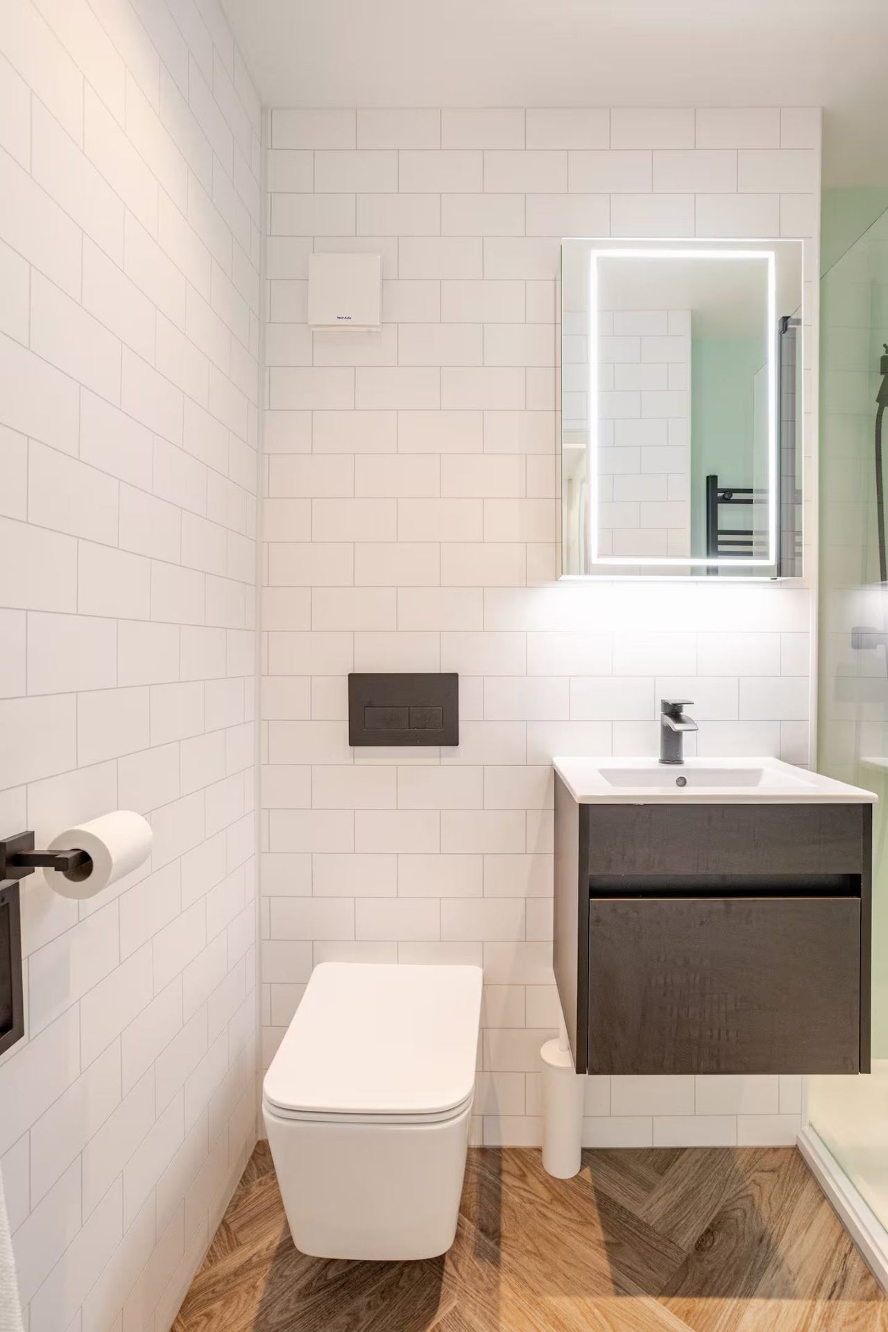 Bathroom sink