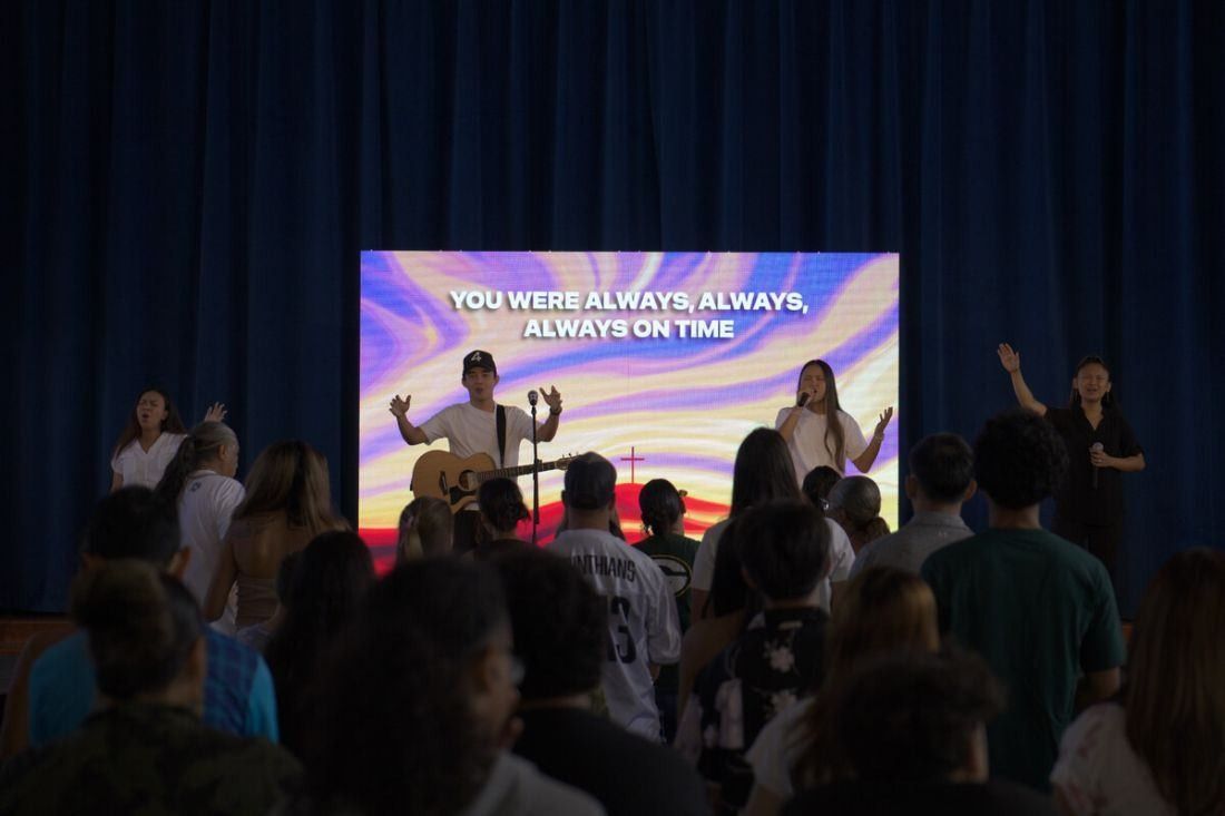 Worship from the crowd