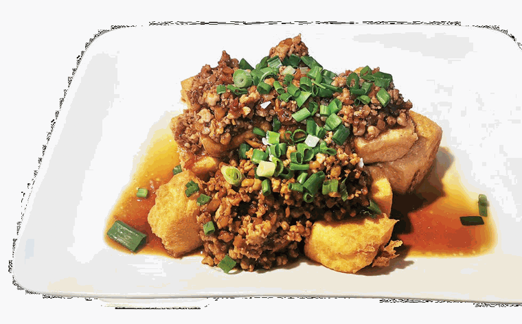 A house dish from the Bentong Loong Foong menu · 文東龍鳳酒樓菜单上的本店菜式