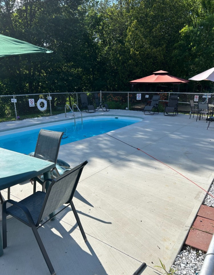 catskills-cabin-pool